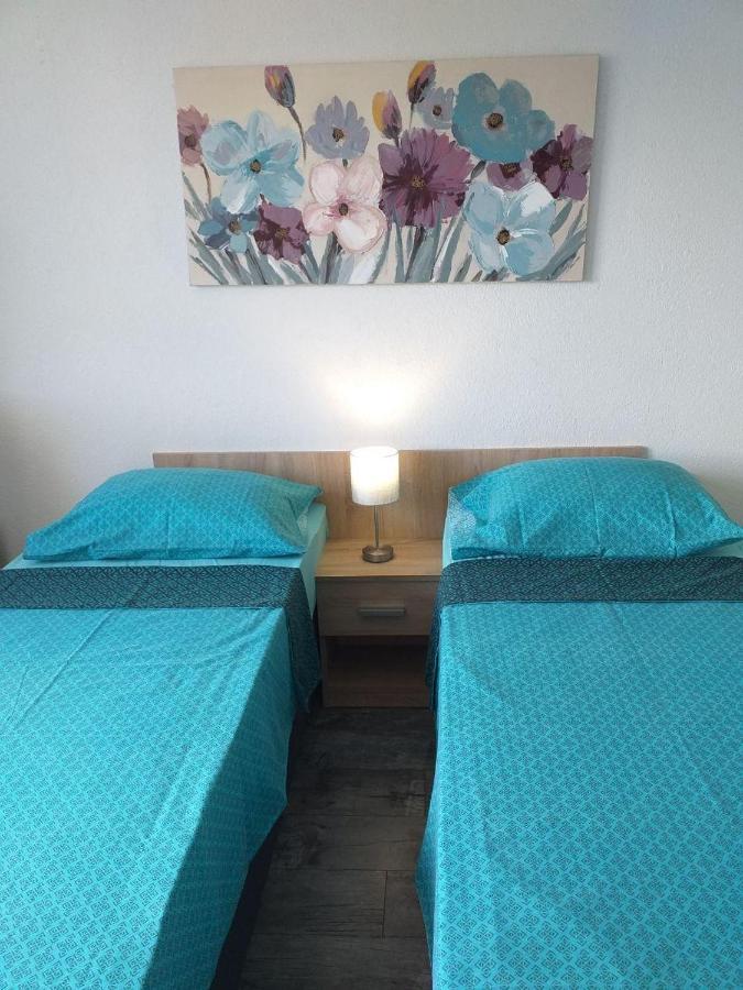 Appartement Popovic à Pula Extérieur photo